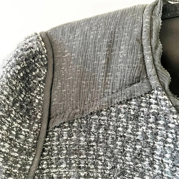 Ann Taylor‎ Black Boucle Blazer Size 4 Chiffon Trim Clueless Wool Blend Office - Picture 6 of 9